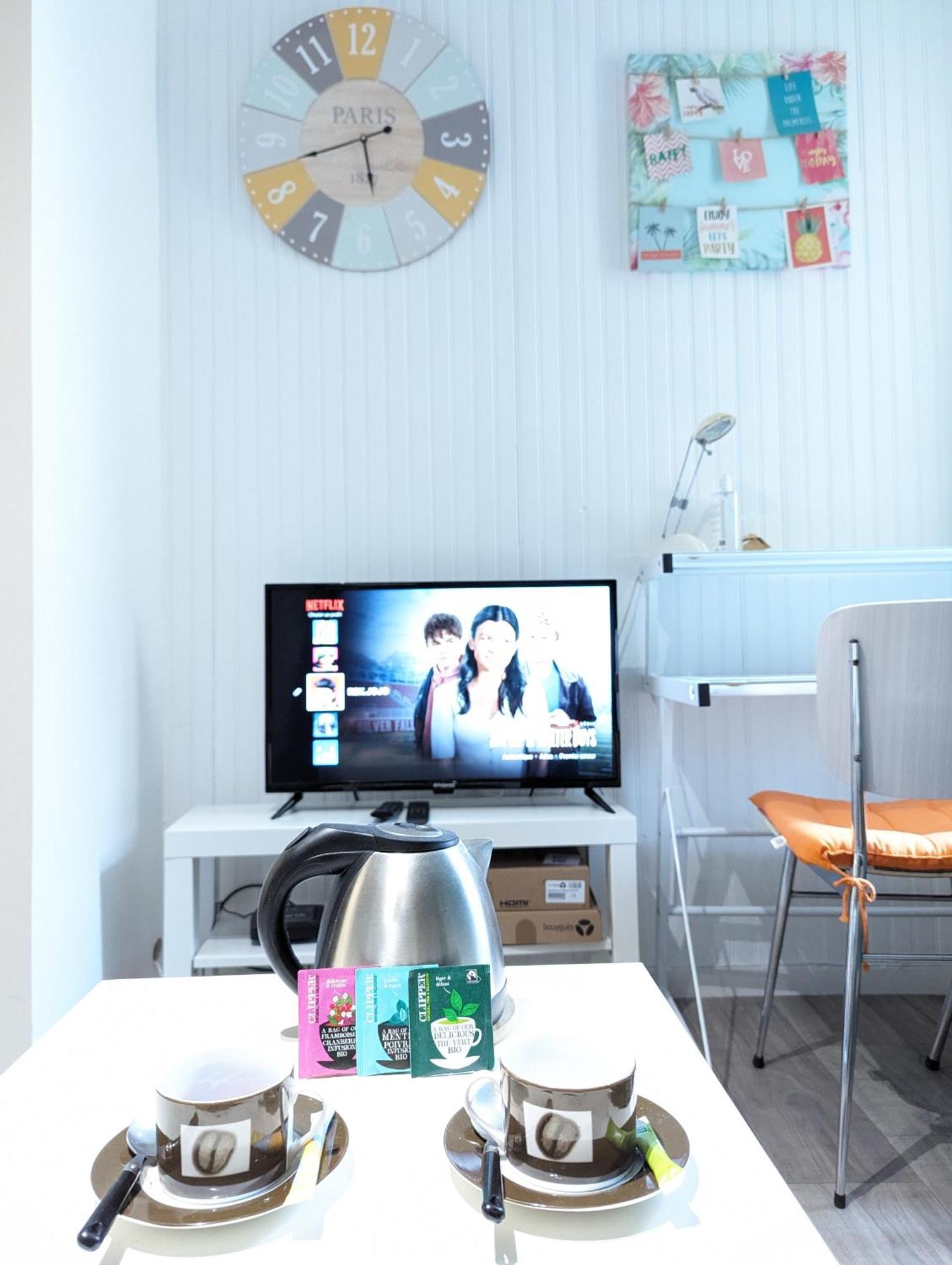 Studio Simplicien *Cosy* Plein Centre Ville De Poitiers *Tv* Wifi *Cafe* ภายนอก รูปภาพ