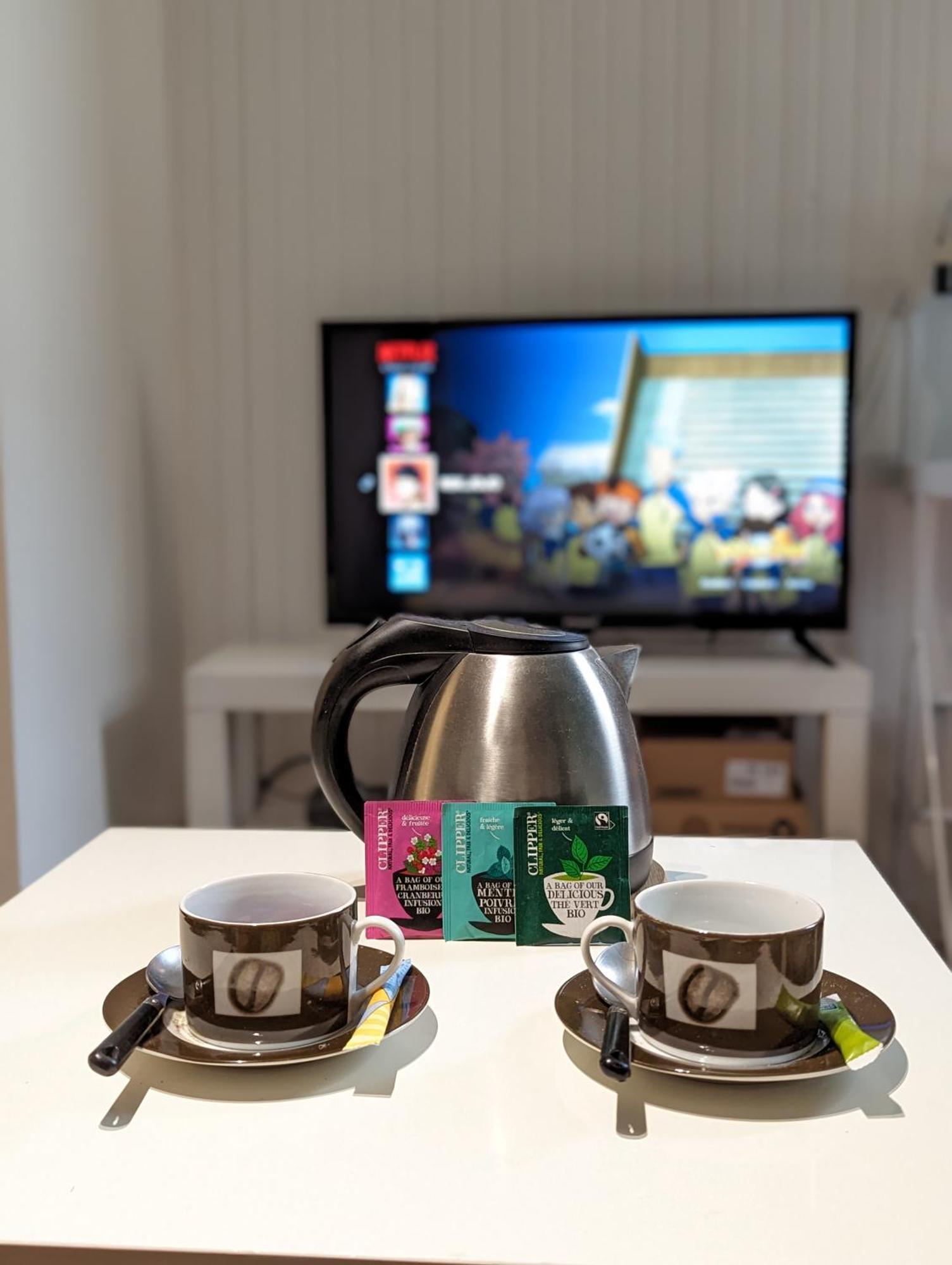 Studio Simplicien *Cosy* Plein Centre Ville De Poitiers *Tv* Wifi *Cafe* ภายนอก รูปภาพ