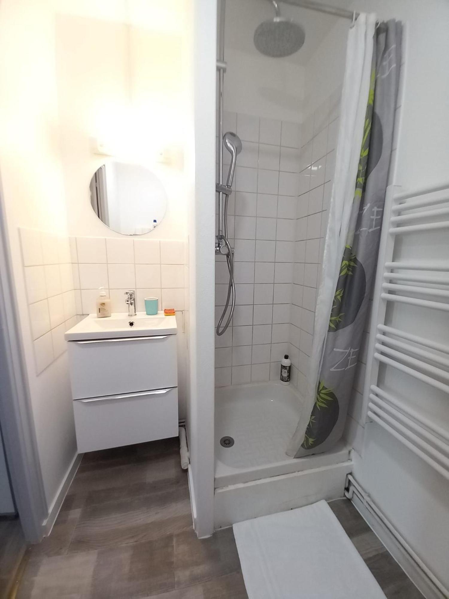 Studio Simplicien *Cosy* Plein Centre Ville De Poitiers *Tv* Wifi *Cafe* ภายนอก รูปภาพ