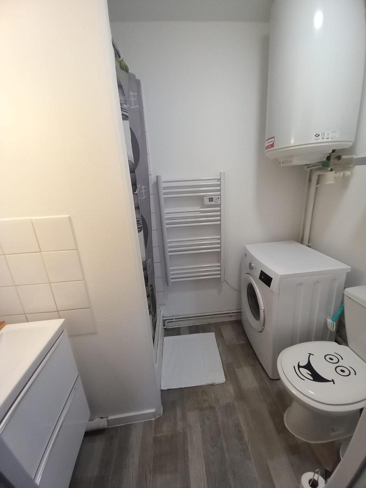 Studio Simplicien *Cosy* Plein Centre Ville De Poitiers *Tv* Wifi *Cafe* ภายนอก รูปภาพ